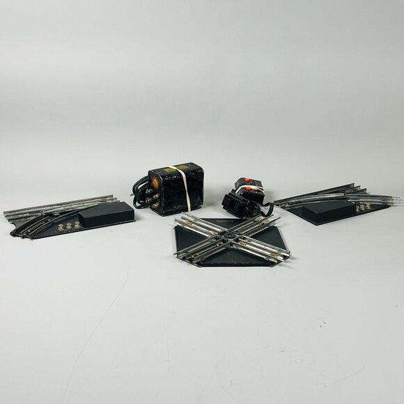 American Flyer Vintage 5 piece Train Track With Transformer & Crossing Piece - Picture 1 of 6